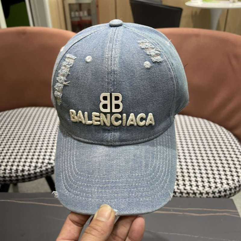 BALENCIAGA